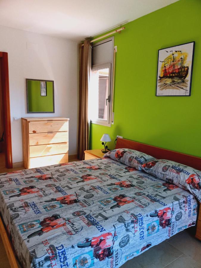 Chalet Amplio Con Jardin Y Zona Barbacoa. Reus Buitenkant foto